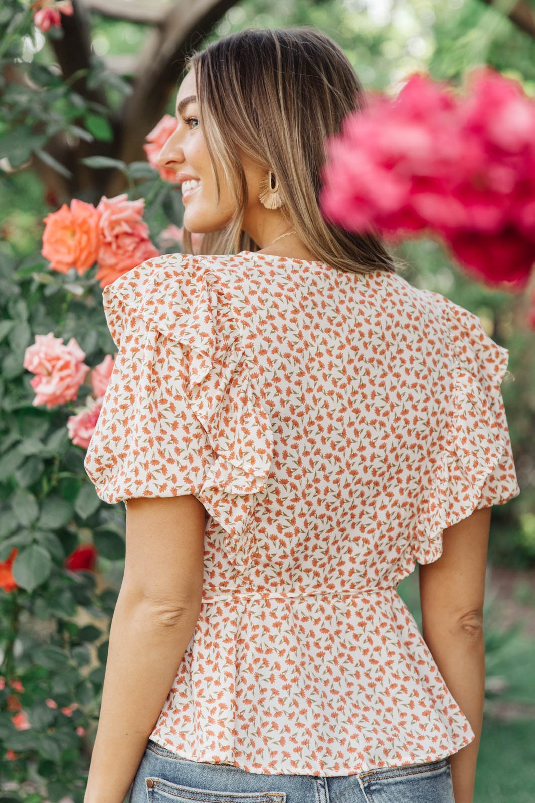 Folksong Floral Top in Coral